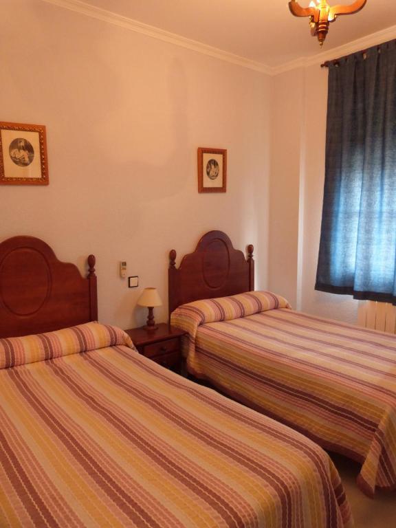 Hostal Restaurante Las Canteras Pedrera Kamer foto